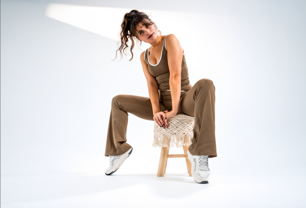 V-Cut Performance Leggings